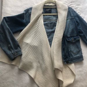 Denim Jacket with White Pleaded Cotton